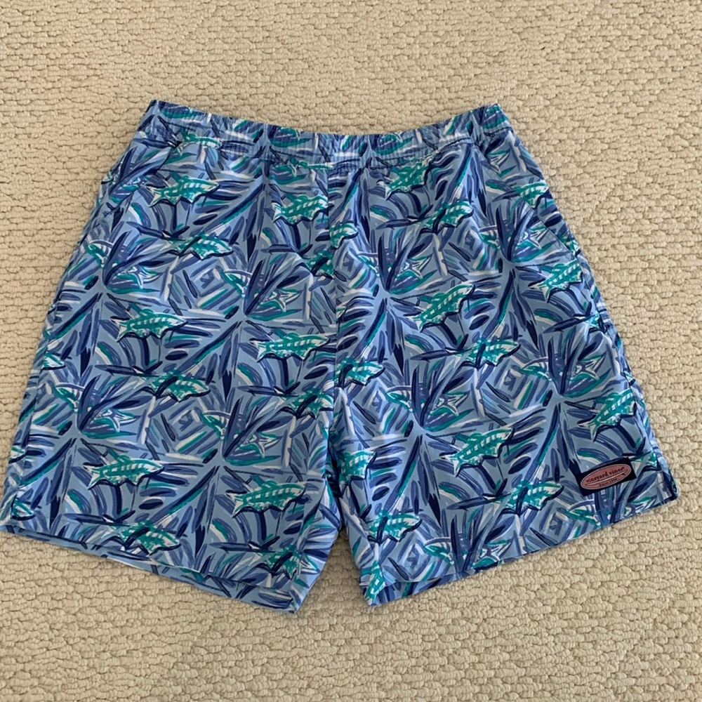 Vineyard Vines Men’s Swim Trunks. Size L. Great condition.